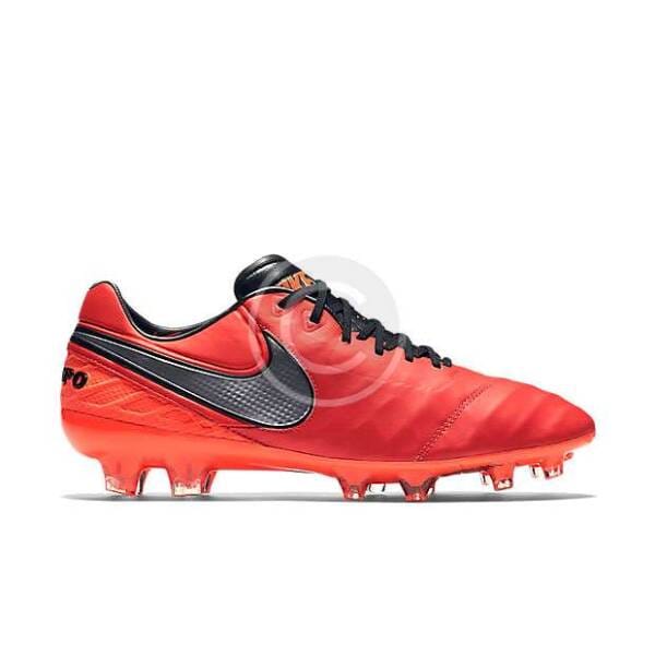 Men's Soccer Shoes - Image 5